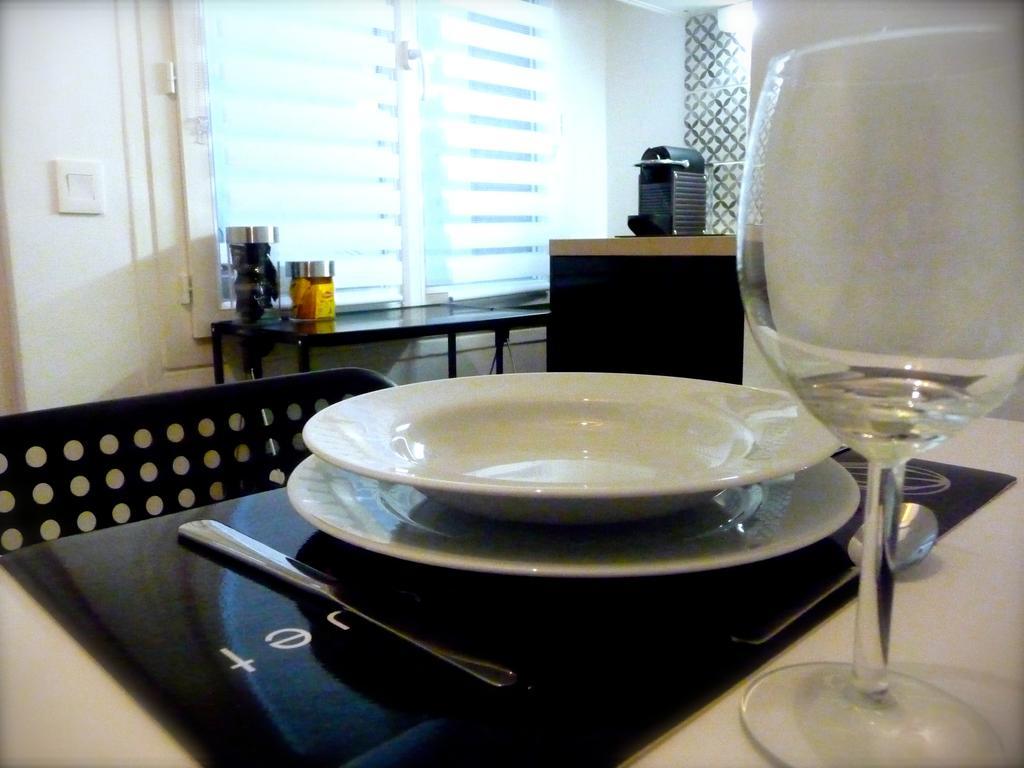 Apartament Duplex De Charme Au Coeur De Montmartre Paryż Pokój zdjęcie