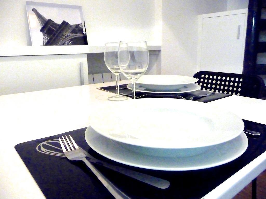Apartament Duplex De Charme Au Coeur De Montmartre Paryż Pokój zdjęcie